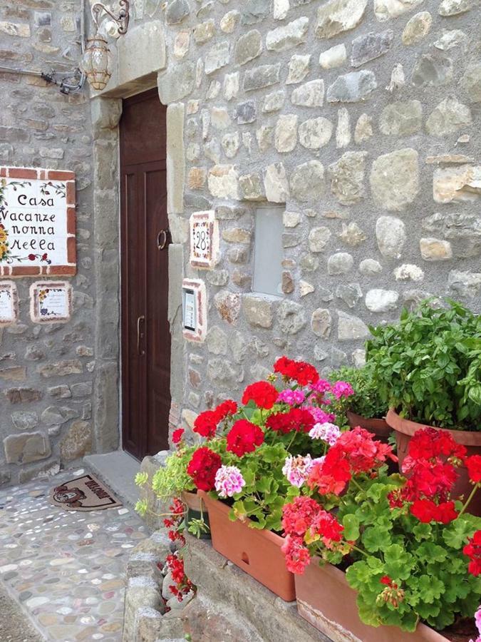 Mini Appartamenti Nonna Nella Barbarasco Kültér fotó